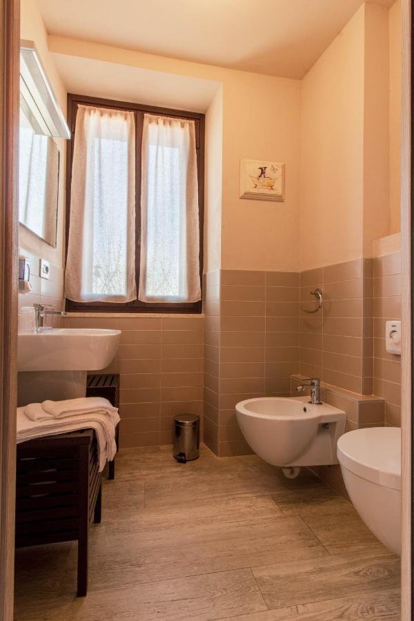 Bed and Breakfast Poggio Dei Farinetti Diano dʼAlba Exterior foto