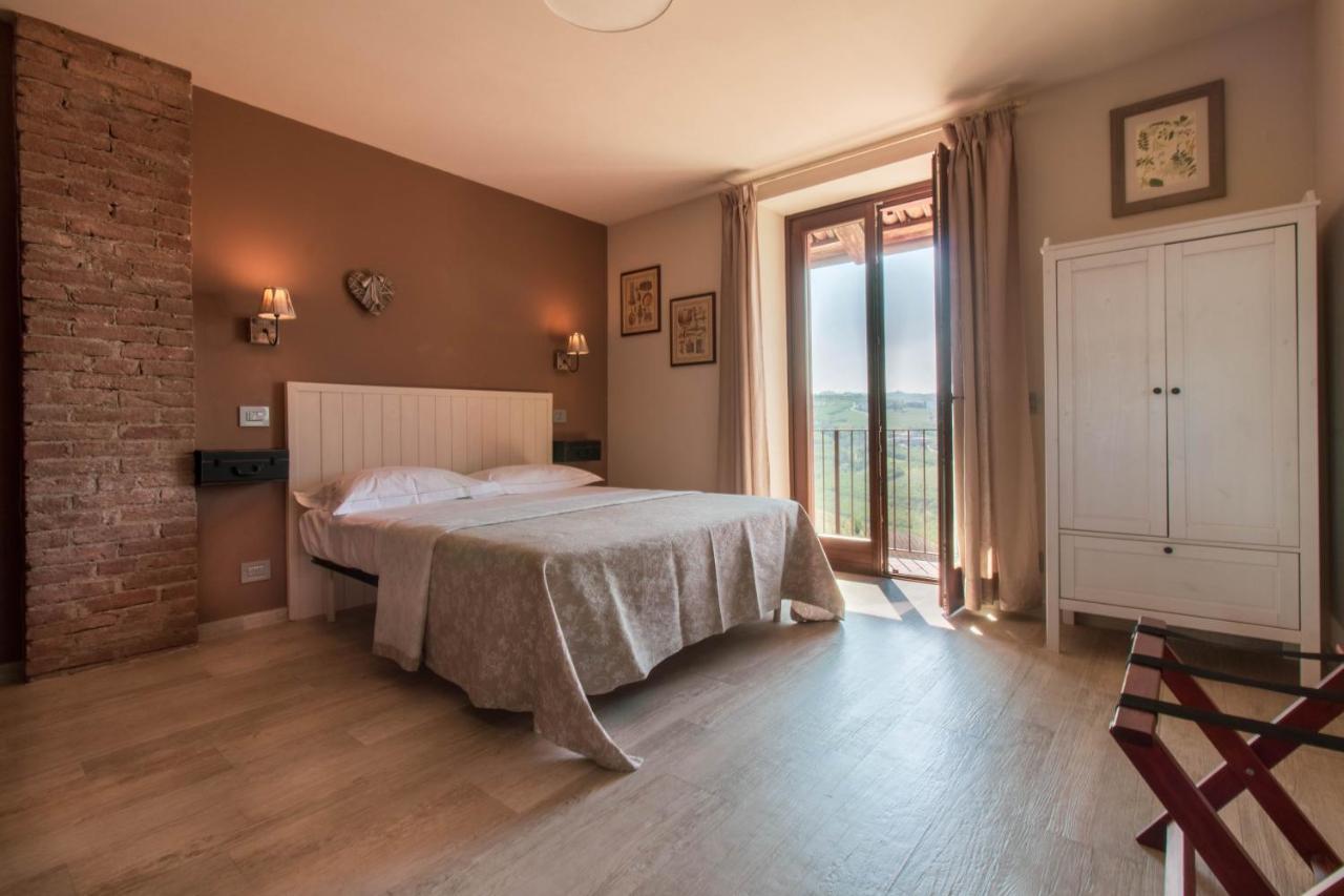 Bed and Breakfast Poggio Dei Farinetti Diano dʼAlba Exterior foto